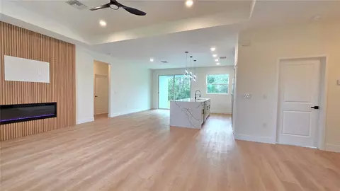 Living - 5919 Cortez Blvd, Sebring, FL 33872 photo 2 of 3