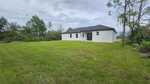 Exterior - 5919 Cortez Blvd, Sebring, FL 33872 photo 5 of 8