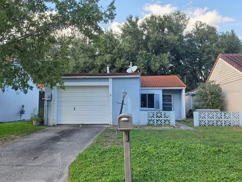395 San Jose Dr, Winter Haven, FL 33884