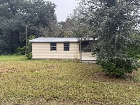 817 SE Pine Ave, Fort Meade, FL 33841