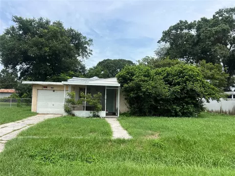 1042 30th St NW, Winter Haven, FL 33881