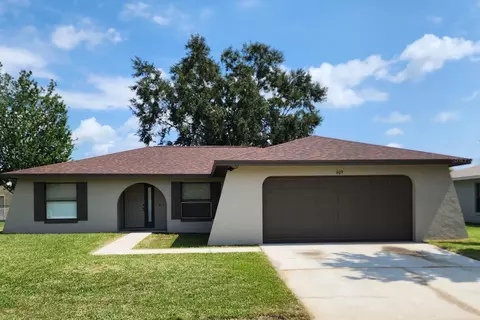 609 Estrada Ln, Kissimmee, FL 34758