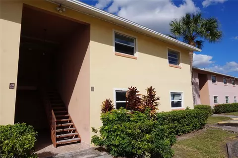 5885 Dahlia Dr #4, Orlando, FL 32807