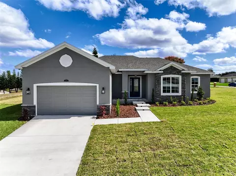 305 Starr Ridge Dr, Lake Wales, FL 33898
