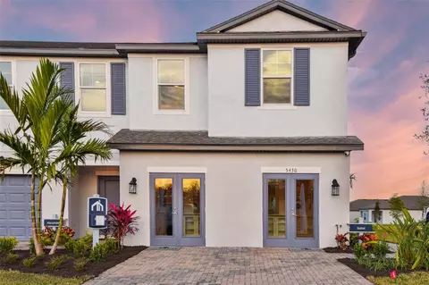 5658 Tripoli Dr, Palmetto, FL 34221