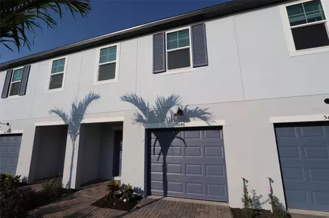 5646 Tripoli Dr, Palmetto, FL 34221