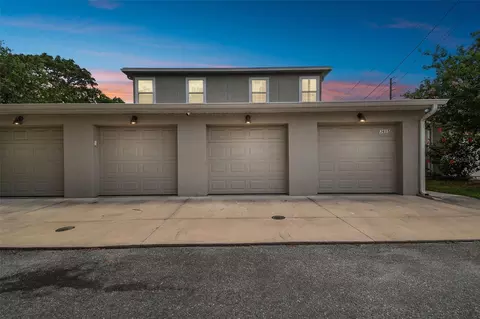 55 36th St S, Saint Petersburg, FL 33711