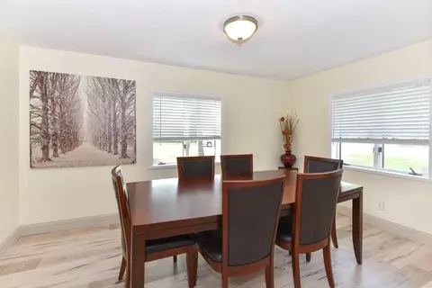 Dining - 213 Riverbend Rd, Ormond Beach, FL 32174 photo 3 of 4