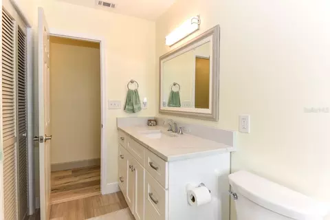 Bath - 213 Riverbend Rd, Ormond Beach, FL 32174 photo 8 of 8