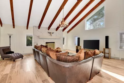 Living - 213 Riverbend Rd, Ormond Beach, FL 32174 photo 3 of 4