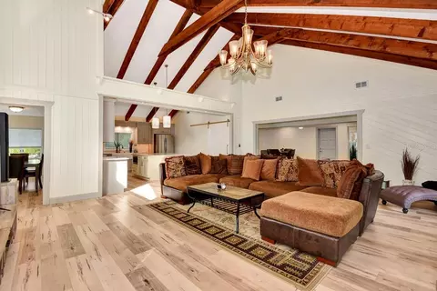 Living - 213 Riverbend Rd, Ormond Beach, FL 32174 photo 1 of 4