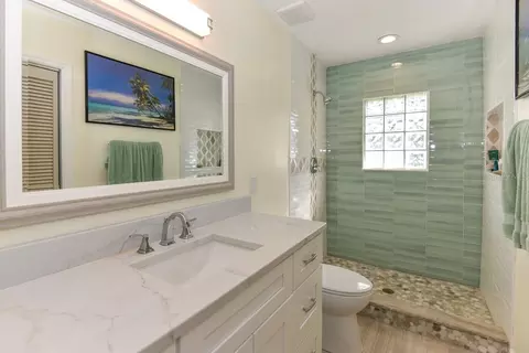 Bath - 213 Riverbend Rd, Ormond Beach, FL 32174 photo 6 of 8