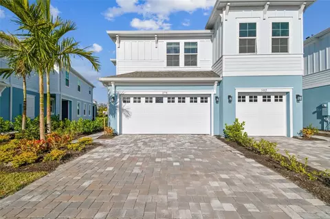 298 Via Anina Dr, Sarasota, FL 34243