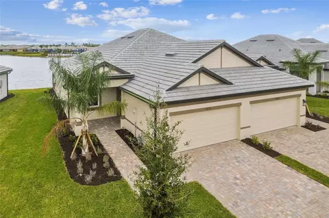 18019 Cherished Loop, Lakewood Ranch, FL 34211