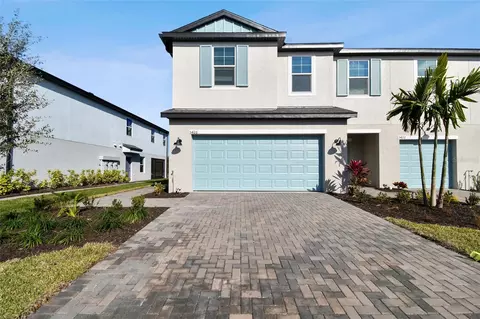 5426 Tripoli Dr, Palmetto, FL 34221