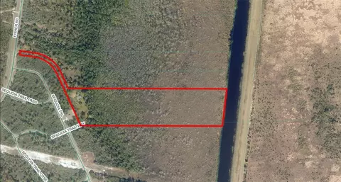 293 Fisher Rd, Ocklawaha, FL 32179