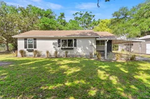 3703 Cooper Rd, Plant City, FL 33565