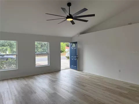 901 Cascades Park Trl, Deland, FL 32720