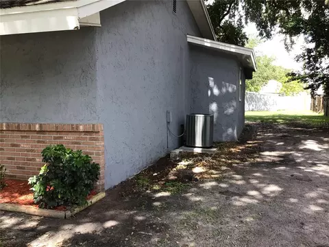 Exterior - 1010 Dakota Ave, Saint Cloud, FL 34769 photo 5 of 6