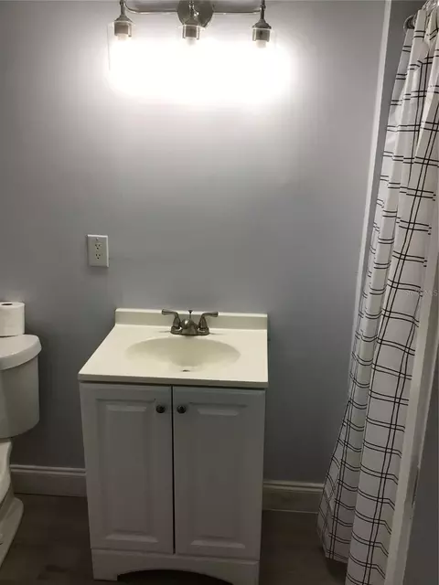 Bath - 1010 Dakota Ave, Saint Cloud, FL 34769 photo 5 of 5
