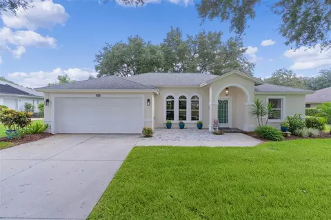 5548 Grove Mnr, Lady Lake, FL 32159