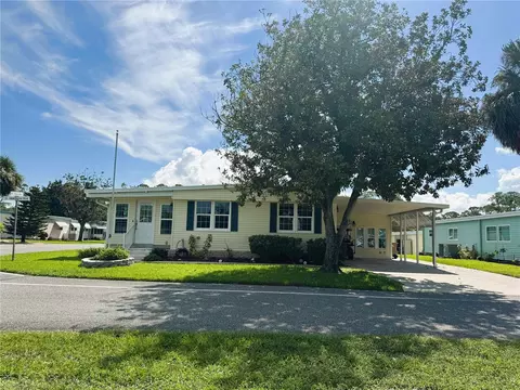 518 Hawthorne Blvd, Leesburg, FL 34748