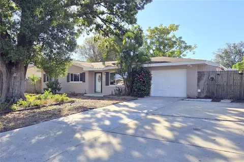 1325 Windsor Dr, Clearwater, FL 33756