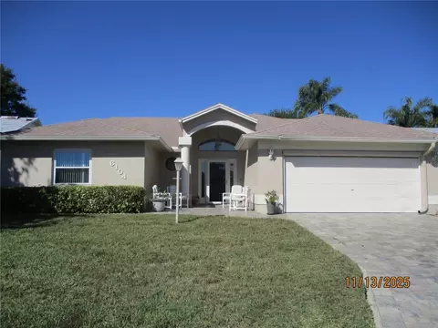 6104 Swallow Dr, Lakeland, FL 33809