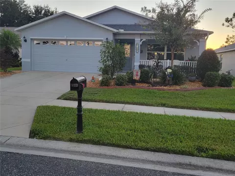 27343 Roanoke Dr, Leesburg, FL 34748