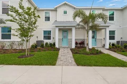8233 Seaflower Pkwy, Bradenton, FL 34210