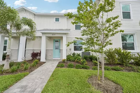 8229 Seaflower Pkwy, Bradenton, FL 34210