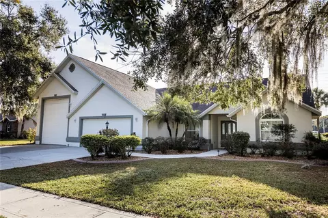 6112 Silver Oaks Dr, Zephyrhills, FL 33542