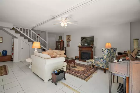 Living - 35350 County Road 439, Eustis, FL 32736 photo 4 of 4