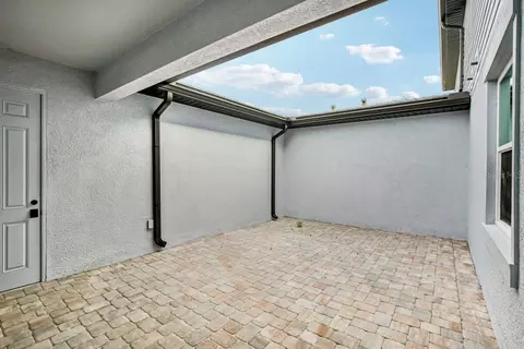 Exterior - 17817 Broadleaf Loop, Venice, FL 34293 photo 3 of 4