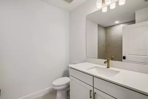 Bath - 17817 Broadleaf Loop, Venice, FL 34293 photo 2 of 2