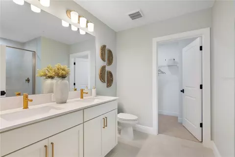 Bath - 17835 Broadleaf Loop, Venice, FL 34293 photo 1 of 3