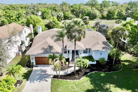 4717 E Trails Dr, Sarasota, FL 34232