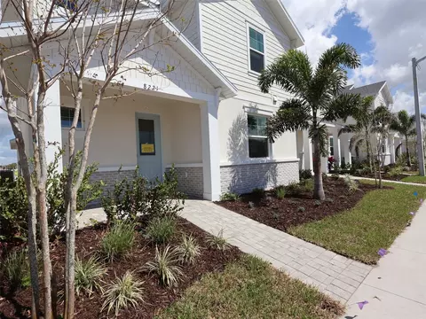 8221 Seaflower Pkwy, Bradenton, FL 34210