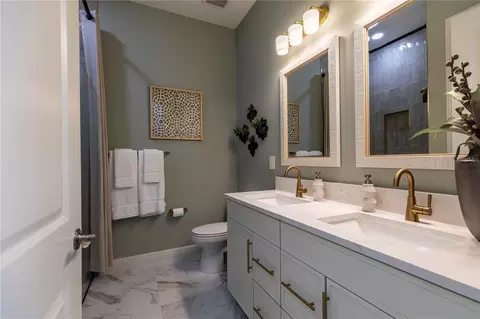 Bath - 17831 Macarthur Loop, Venice, FL 34293 photo 2 of 2