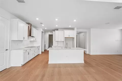 Kitchen - 3664 142nd Ter E, Parrish, FL 34219 photo 1 of 2