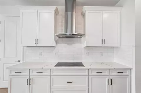 Kitchen - 3664 142nd Ter E, Parrish, FL 34219 photo 2 of 2