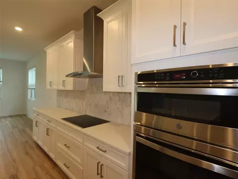 Kitchen - 3689 142nd Ter E, Parrish, FL 34219 photo 1 of 2