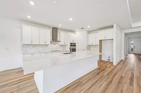 Kitchen - 3689 142nd Ter E, Parrish, FL 34219 photo 2 of 3