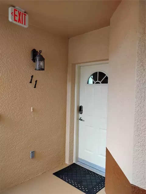 1761 Auburn Lakes Dr #11, Venice, FL 34292