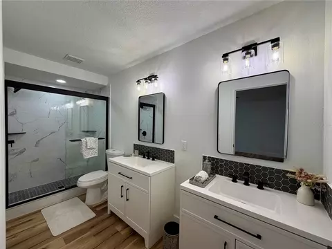 Bath - 30 Olive Circle Loop, Ocala, FL 34472 photo 1 of 2