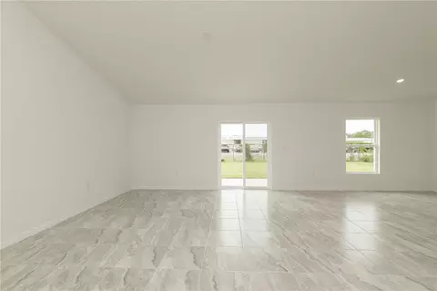 Living - 4423 Cremona Dr, Sebring, FL 33872 photo 3 of 5