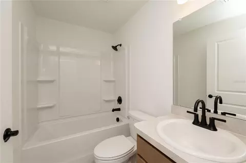 Bath - 4423 Cremona Dr, Sebring, FL 33872 photo 2 of 2