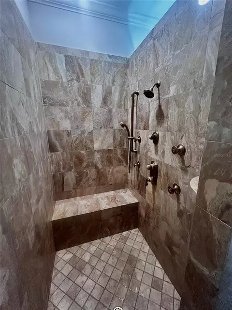 Bath - 9110 Deer Ct, Venice, FL 34293 photo 3 of 5