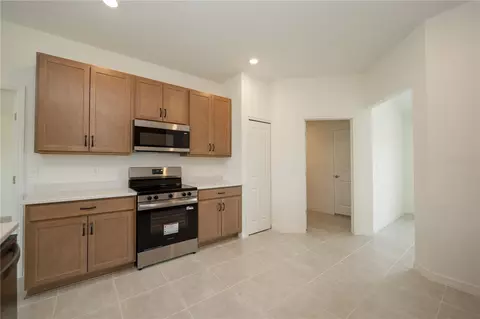 Kitchen - 3432 Blueberry Trl, Bartow, FL 33830 photo 3 of 3