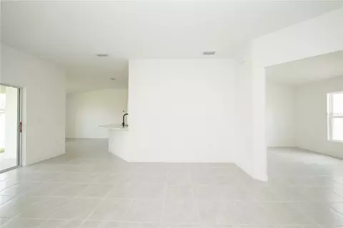 Living - 3432 Blueberry Trl, Bartow, FL 33830 photo 2 of 3